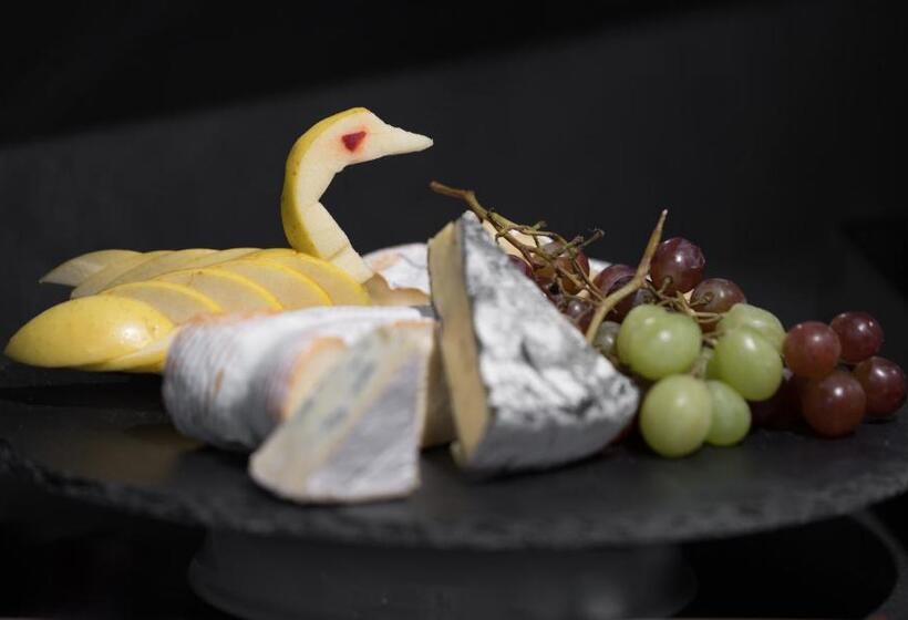 Отель Lakeside77