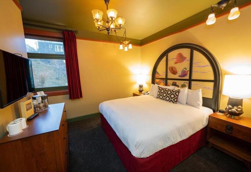 فندق Mcmenamins Elks Temple