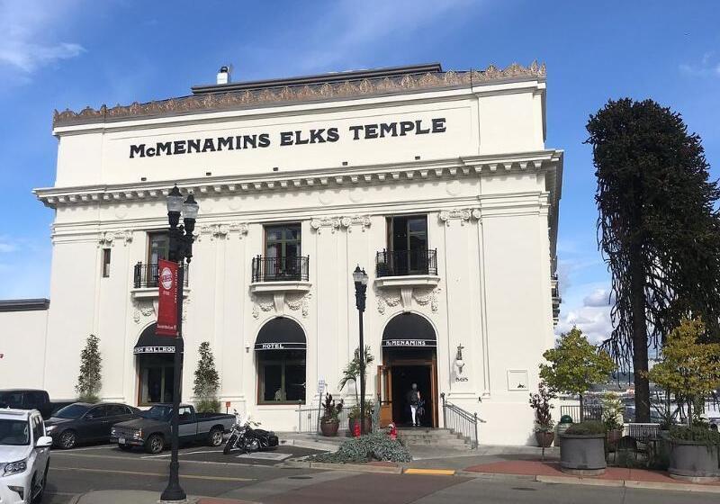 هتل Mcmenamins Elks Temple