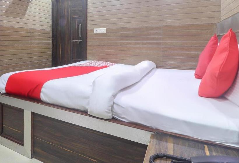 Отель Oyo 67212 Jain S & Isbt Agra