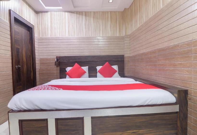 Отель Oyo 67212 Jain S & Isbt Agra