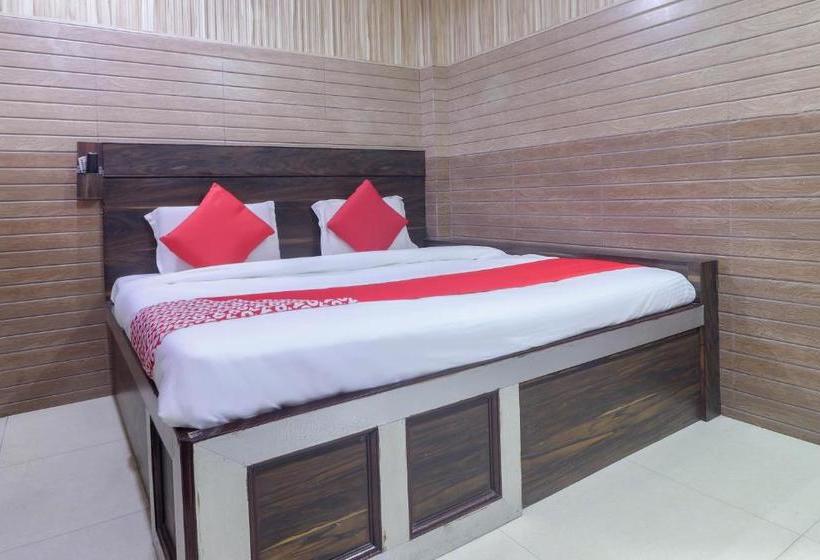 Отель Oyo 67212 Jain S & Isbt Agra