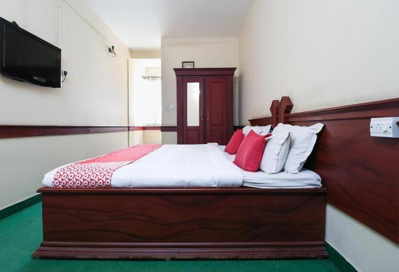 Отель Oyo 67591 Space Park Residency