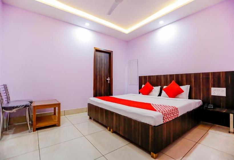 فندق Oyo 67933  Shrinath Bhawan