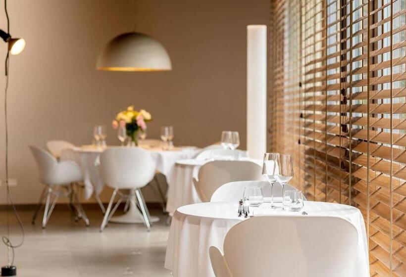 Palace Lido Hotel & Suites