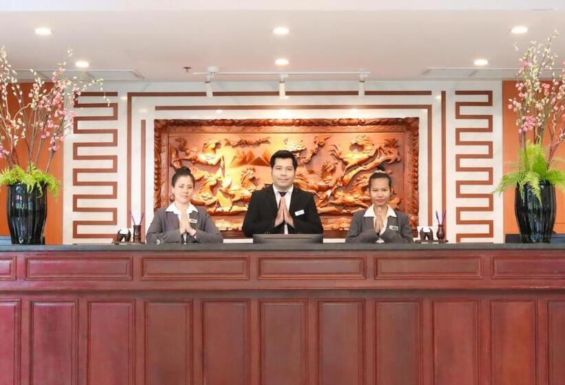 Poulo Wai Hotel & Apartment