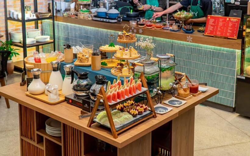 Seahorse Tropical Da Nang Hotel By Haviland