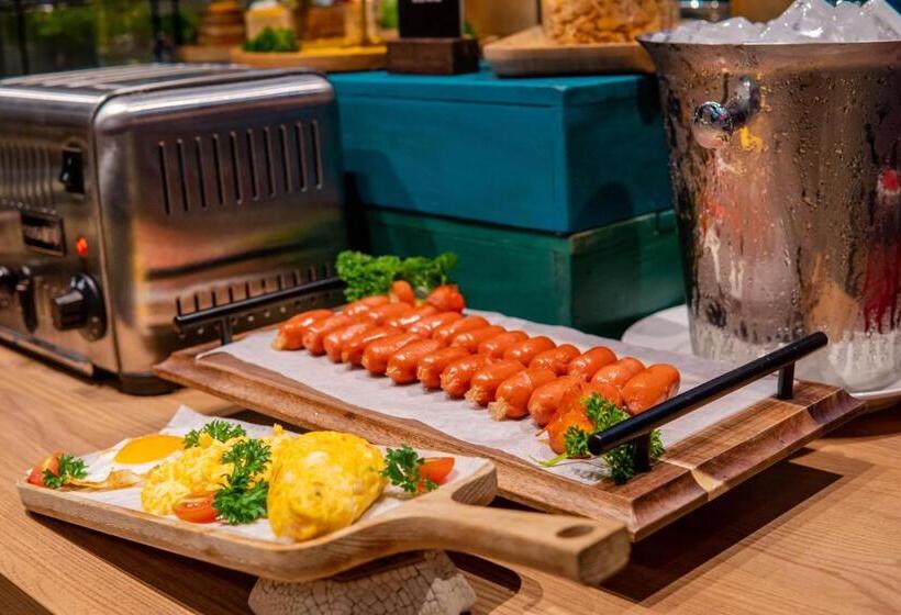 Seahorse Tropical Da Nang Hotel By Haviland