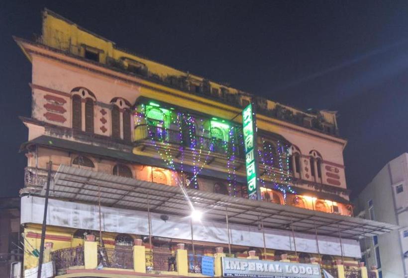 هتل Spot On 67255 Imperial Lodge