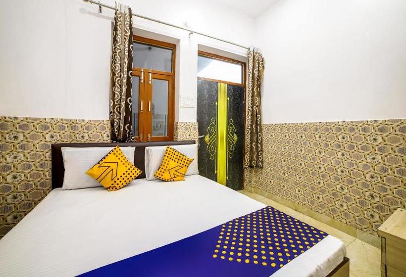 ホテル Spot On 68507  Blue Star