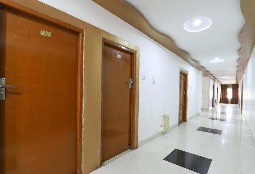 Отель Spot On 68591 Sahara Palace