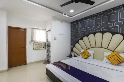 Отель Spot On 68591 Sahara Palace