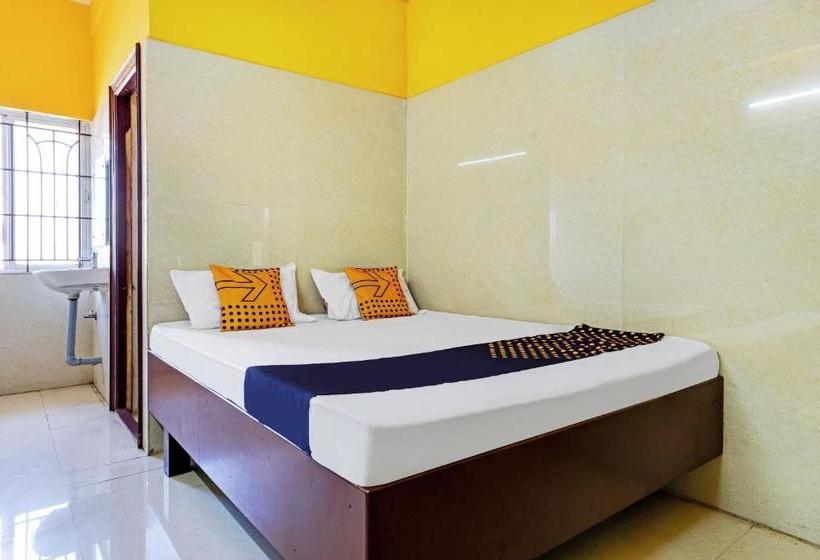 Отель Spot On 68901 Prakash Lodge