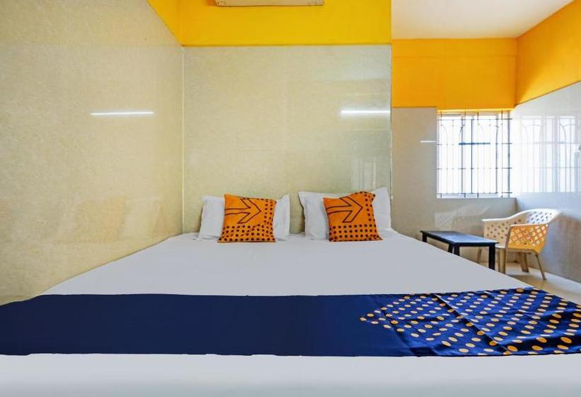 Отель Spot On 68901 Prakash Lodge