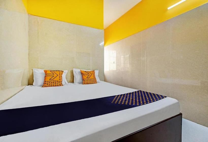 Отель Spot On 68901 Prakash Lodge