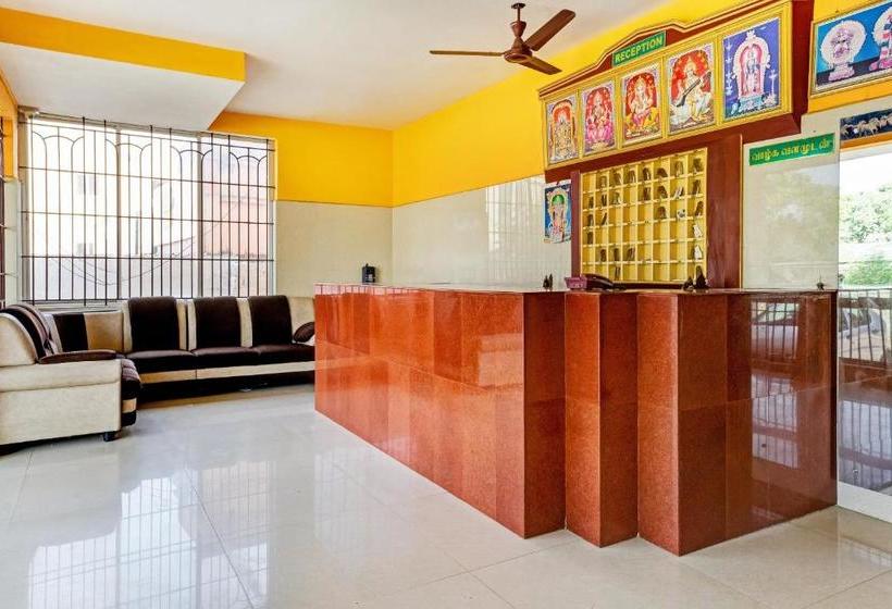 Отель Spot On 68901 Prakash Lodge