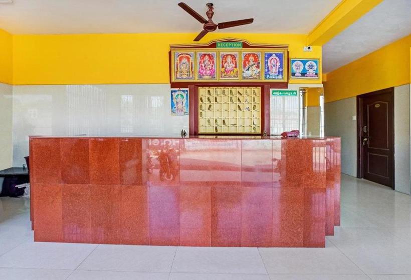 Отель Spot On 68901 Prakash Lodge