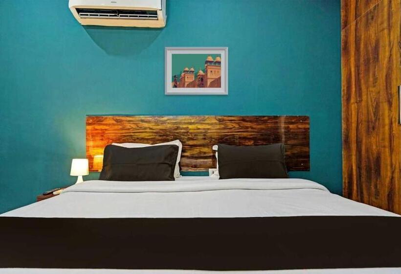 ホテル Spot On Royal Residency