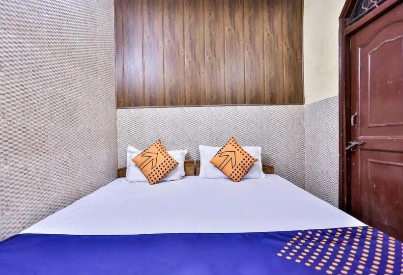 ホテル Spot On Royal Residency