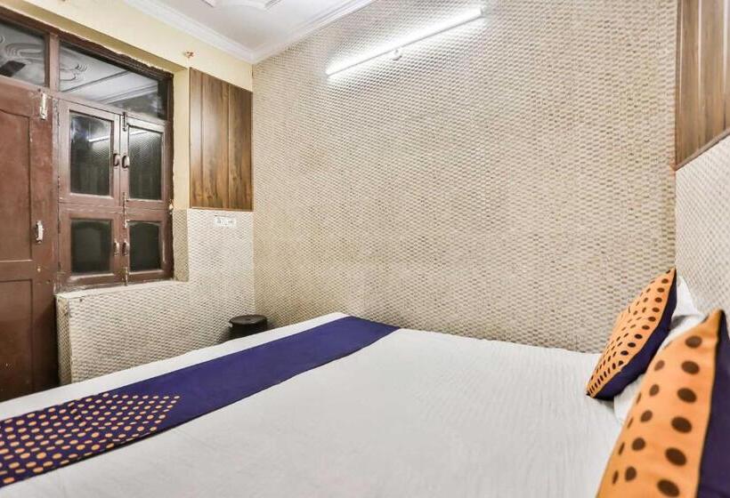 ホテル Spot On Royal Residency