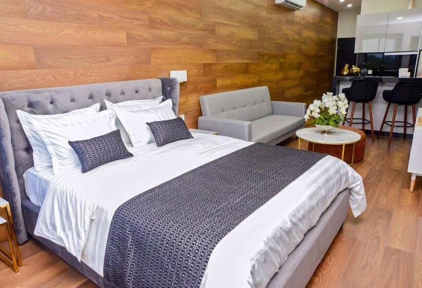 هتل Tryp By Wyndham Santa Cruz