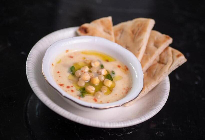 هتل Vivid Blue Serenity Resort