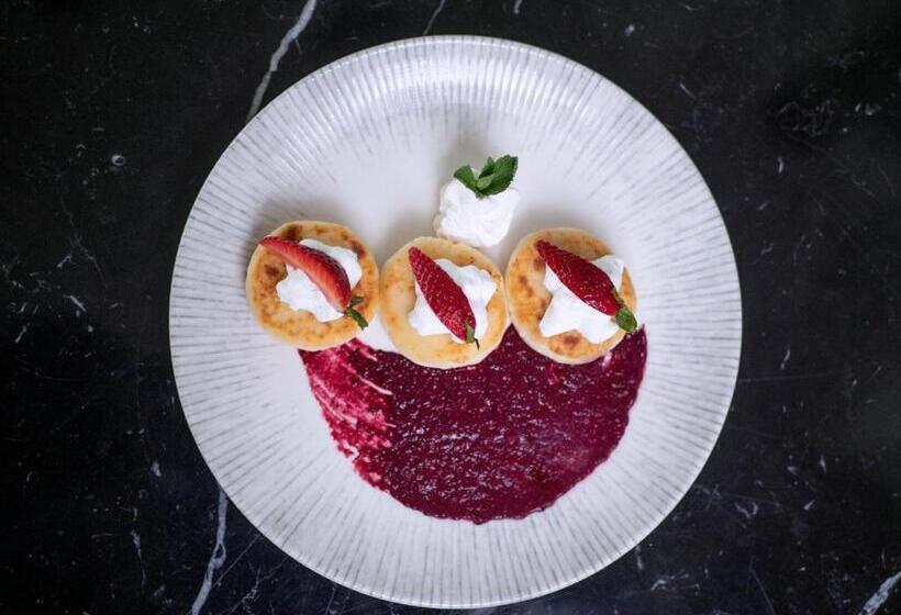 هتل Vivid Blue Serenity Resort