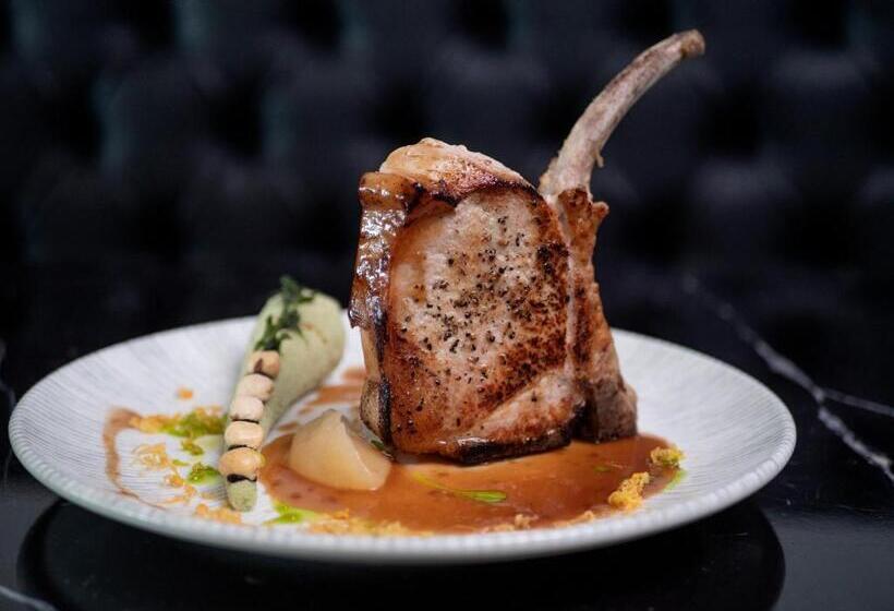 هتل Vivid Blue Serenity Resort