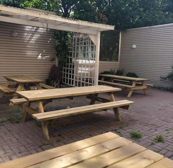 Отель West Side