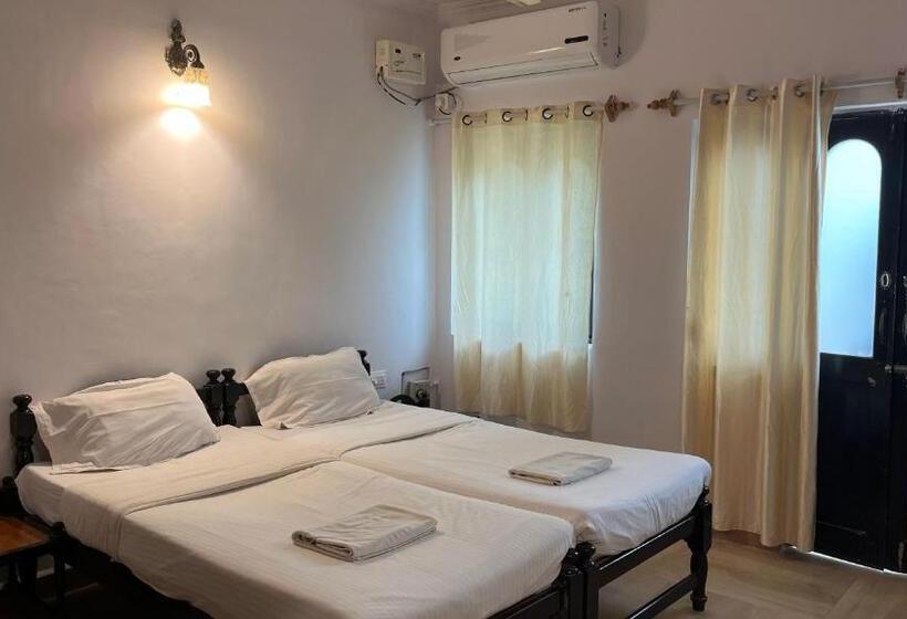 펜션 La Petite Guest House