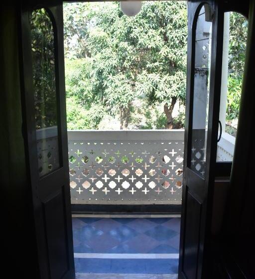 펜션 La Petite Guest House