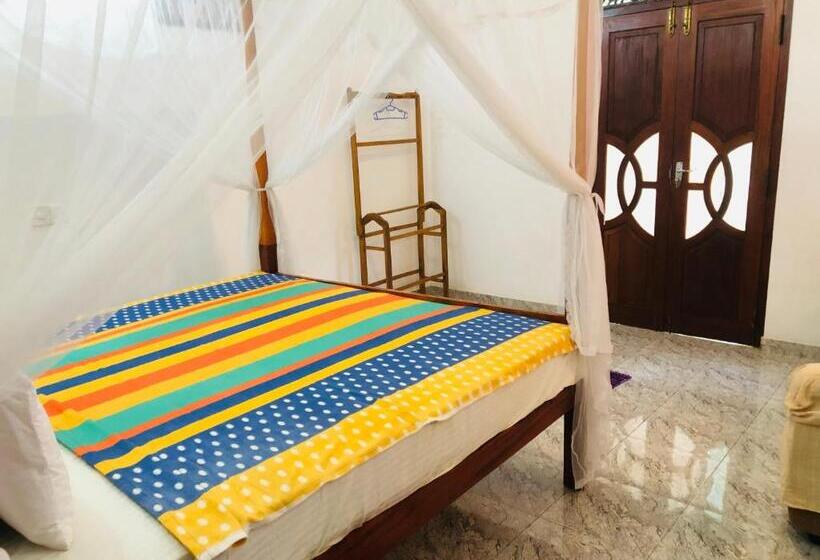 Пансион Villa Jasmine Hikkaduwa