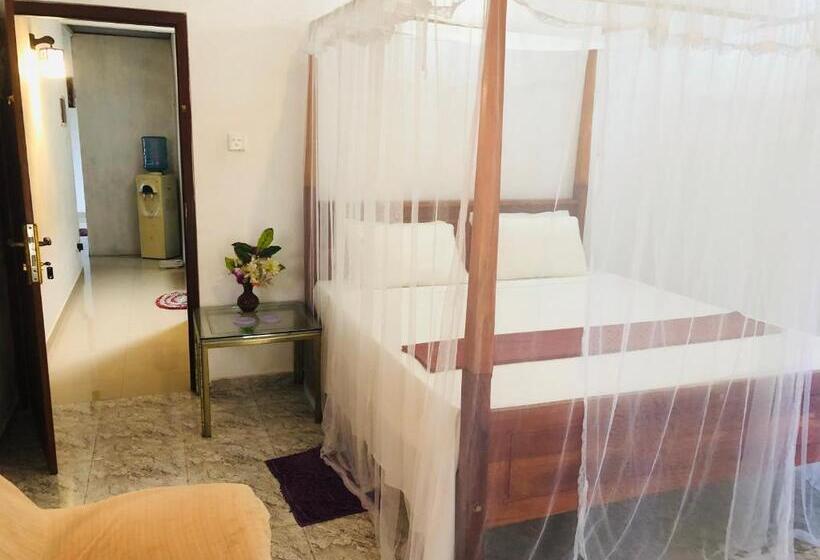 Пансион Villa Jasmine Hikkaduwa