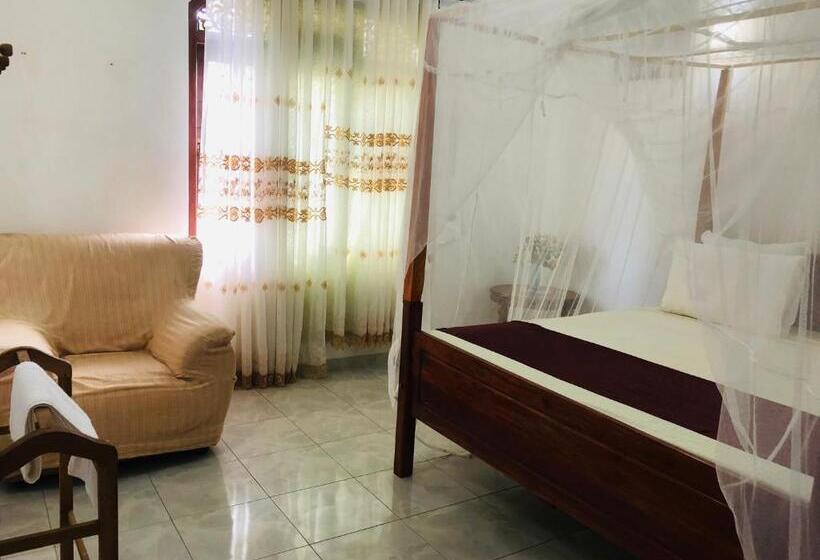 Пансион Villa Jasmine Hikkaduwa
