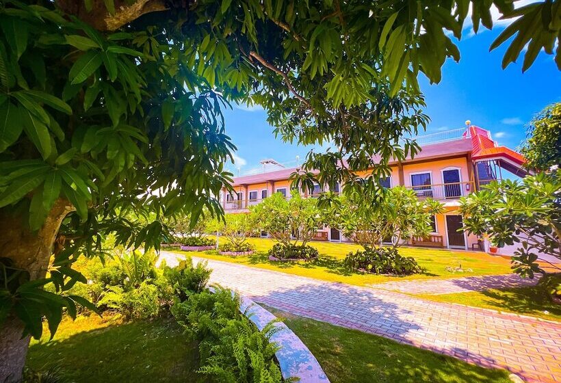 استراحتگاه La Plumerias