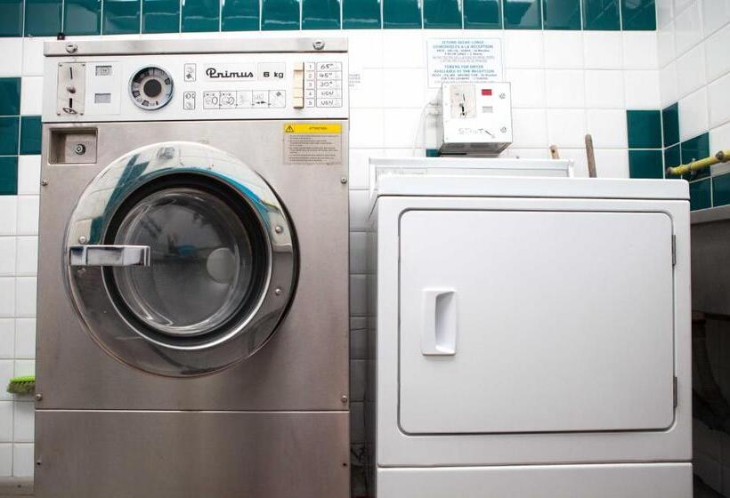 هاستل Auberge Jeunesse Nouméa