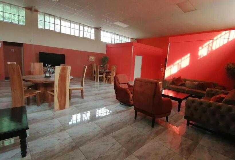 הוסטל Zig Zag Self Catering Accommodation