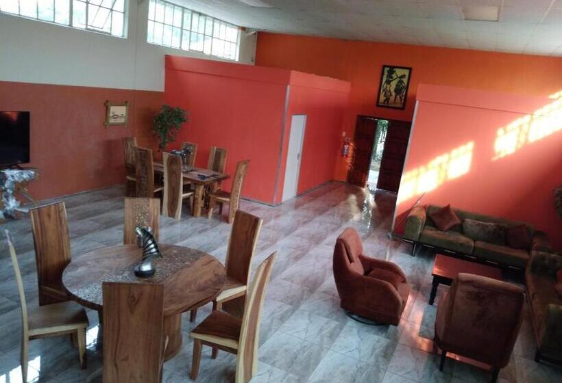 ユースホステル Zig Zag Self Catering Accommodation