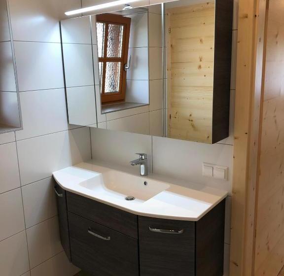 تختخواب و صبحانه Gästezimmer Steiner