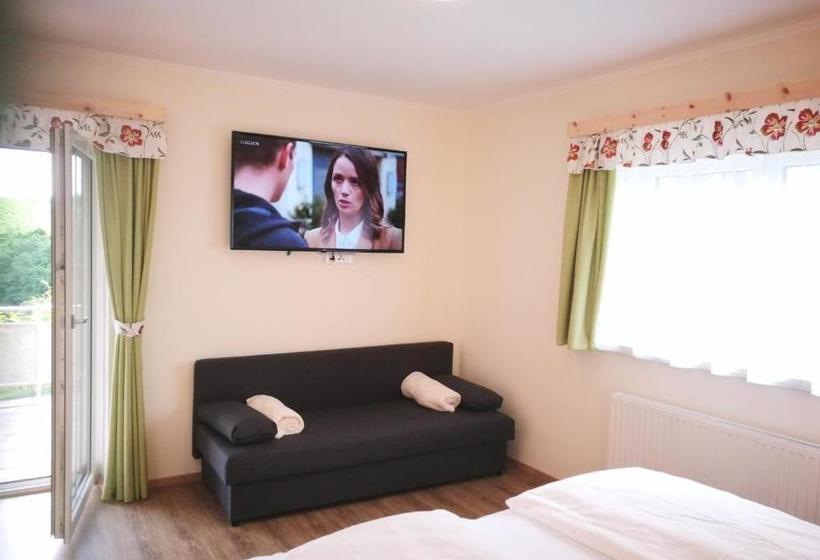 تختخواب و صبحانه Gästezimmer Steiner