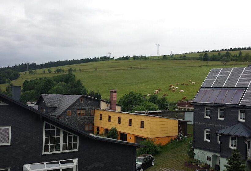 Gasthaus & Pension Am Rennsteig