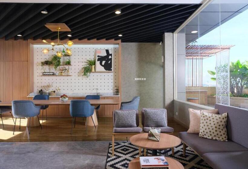 Отель Fika Rooms Tangerang By Skandinavia