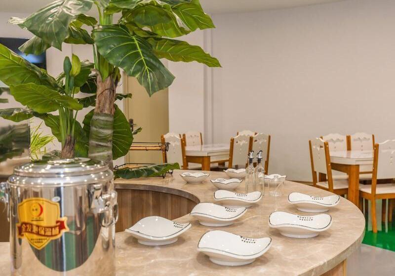 בית מלון כפרי Greentree Inn Dalian Airport New District Xinzhaizi Express