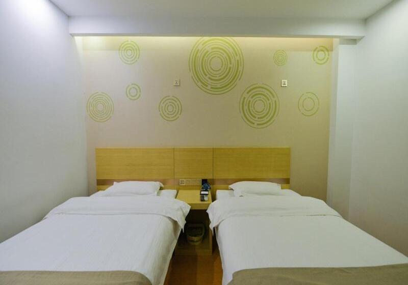 Отель Greentree Inn Dalian Dalian North Railway Station Express