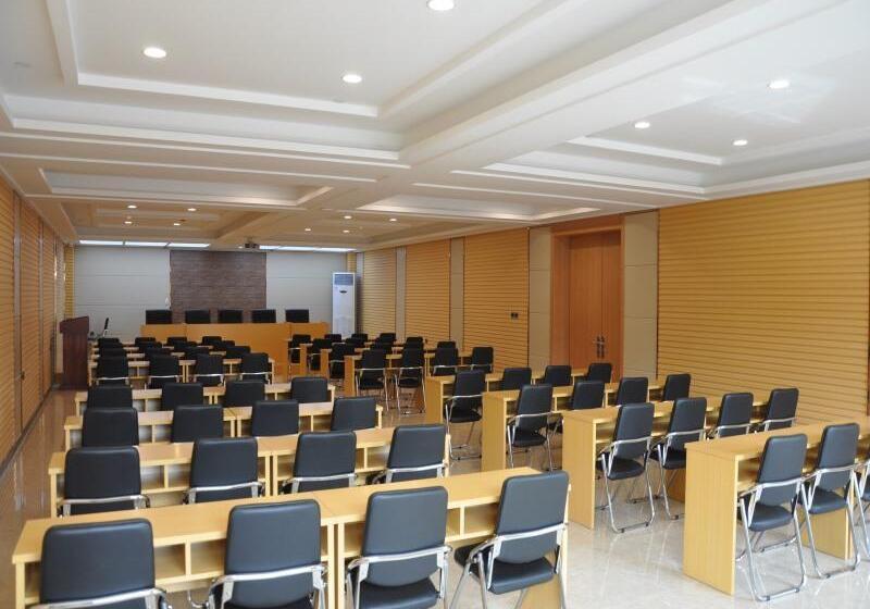 호텔 Greentree Inn Langfang Bazhou City Tangeerli Town Spa Business