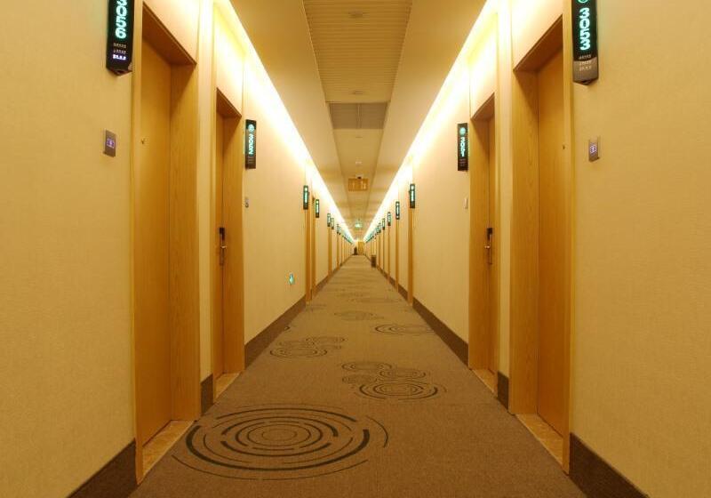 Отель Greentree Inn Shanghaibaoshan District Tieshan Road Youyi Road