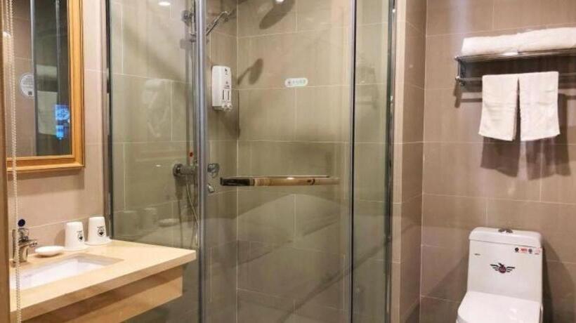 فندق Greentree Inn Urumqi Airport Tianyi International City