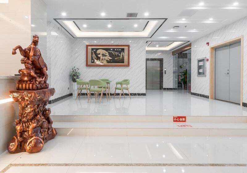 هتل Greentree Inn Wuhu Eshan Road University City