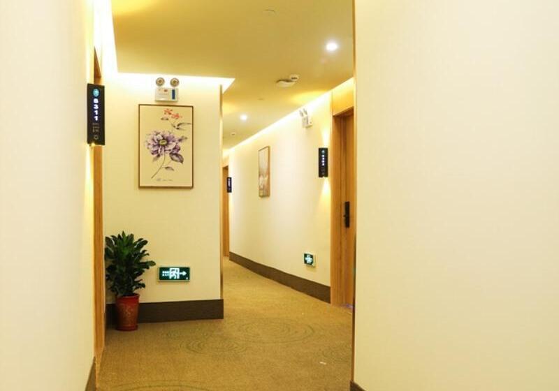 Отель Greentree Inn