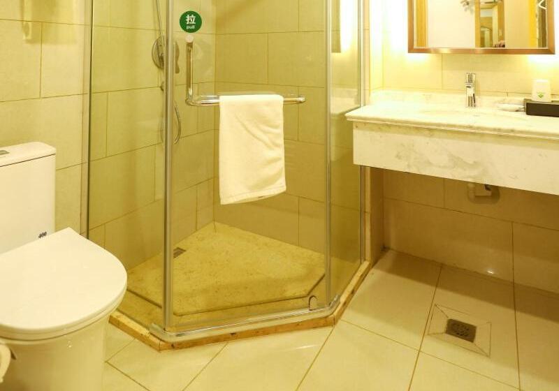 Hotelli Greentree Inn Yichun Development Zone Bus Terminal Express